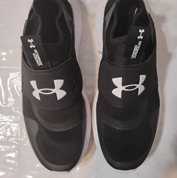 Men's Under Armor Slip Ons - Picture 1 of 3